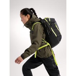 Arc'teryx Mantis 26 Backpack - Black / Euphoria